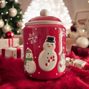 Beautiful cook jar snow man decoration or storage jar for this holidays.